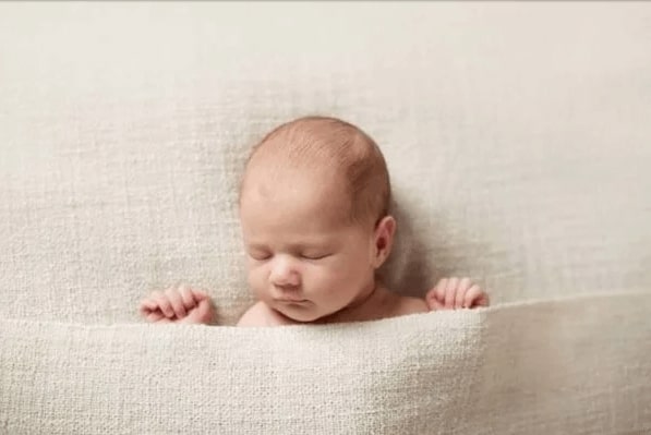 cách đặt trẻ sơ sinh nằm ngủ