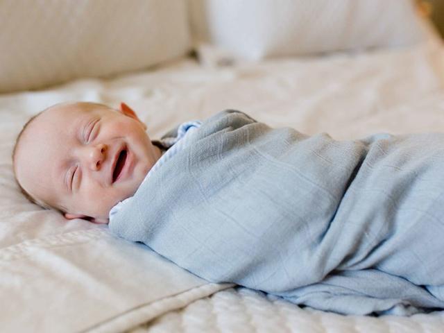 mẹo dân gian giúp trẻ sơ sinh ngủ ngon