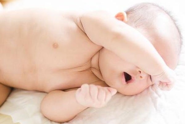 6 Mẹo dân gian chữa rướn ở trẻ sơ sinh khi ngủ tự nhiên an toàn