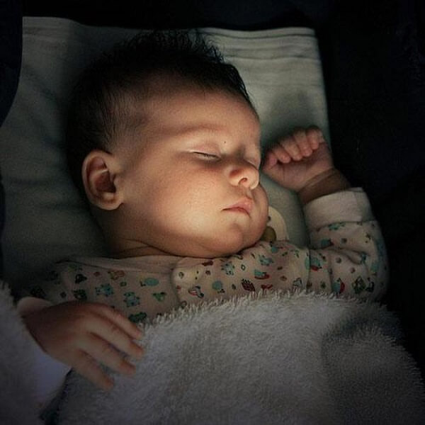 Cách dỗ trẻ sơ sinh ngủ nhanh nhất