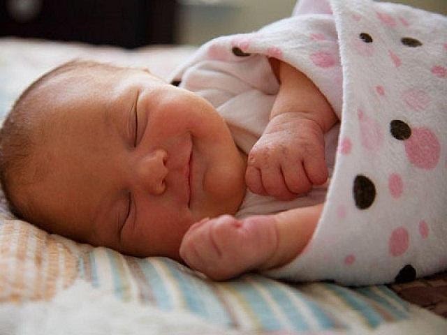 9 sản phẩm giúp trẻ sơ sinh ngủ ngon, an toàn và Review thực tế