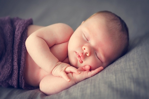 Có nên cho trẻ sơ sinh uống siro ngủ ngon