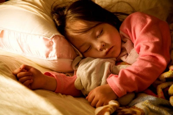 cơn hoảng hốt khi ngủ ở trẻ em